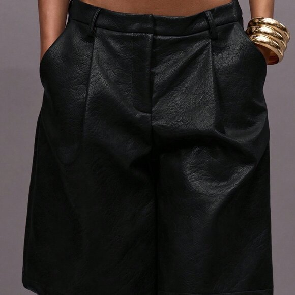 Black Preppy Women's Pleated Faux Leather Bermuda Shorts - Picture 5 of 5